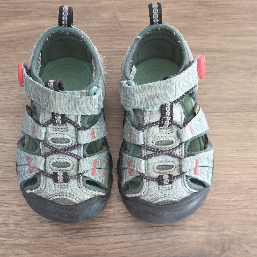 Kids Outdoor Adventure Sandals - Green and Black